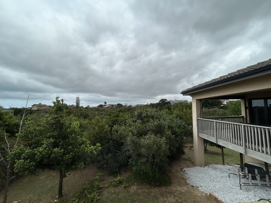 2 Bedroom Property for Sale in Wavecrest Eastern Cape